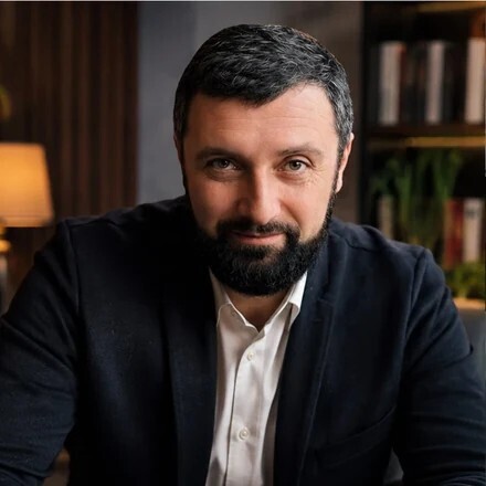 Pavlo Kazarian